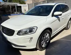 VOLVO XC60 2.4 D5 KINETIC DIESEL AWD 4P AUTOMÁTICO VOLVO XC60 2.4 D5 KINETIC DIESEL AWD 4P AUTOMÁTICO