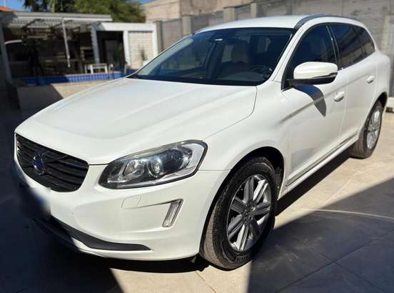 VOLVO-XC60-2016