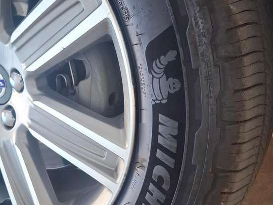 VOLVO-XC60-2.4 D5 KINETIC DIESEL AWD 4P AUTOMÁTICO VOLVO-XC60-2016
