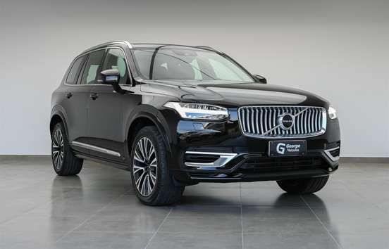 VOLVO-XC90-2021