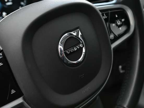 VOLVO-XC90-2.0 T8 HYBRID MOMENTUM AWD GEARTRONIC VOLVO-XC90-2021