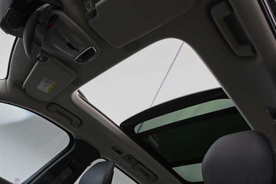 VOLVO-XC90-2021