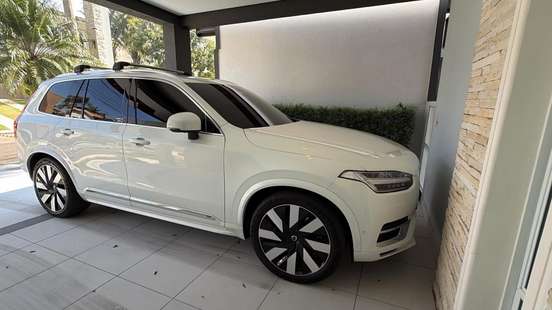 VOLVO-XC90-2024
