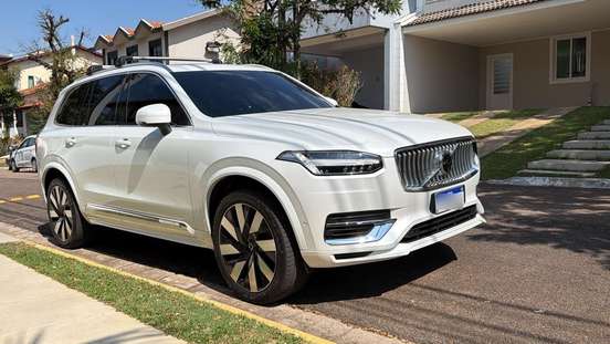 VOLVO-XC90-2024