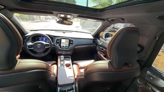 VOLVO-XC90-2024