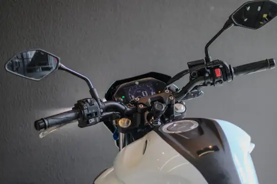 YAMAHA-FZ25 FAZER CONNECTED ABS-2025