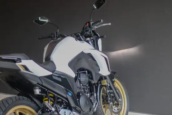 YAMAHA-FZ25 FAZER CONNECTED ABS-2025