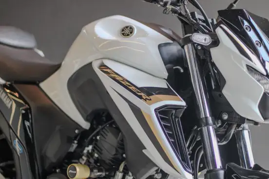 YAMAHA-FZ25 FAZER CONNECTED ABS-2025