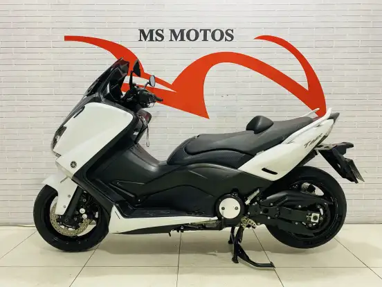 YAMAHA-TMAX-2013
