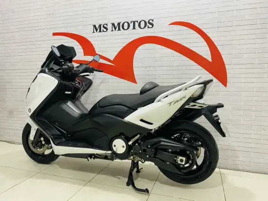 YAMAHA-TMAX-2013