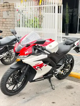 YAMAHA YZF R15 70th ANNIVERSARY YAMAHA YZF R15 70th ANNIVERSARY