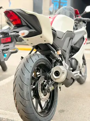 YAMAHA-YZF R15 70th ANNIVERSARY-2026