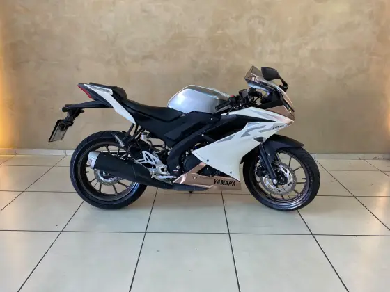 YAMAHA YZF R15 YAMAHA YZF R15