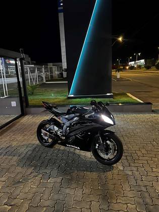 YAMAHA YZF-R6 