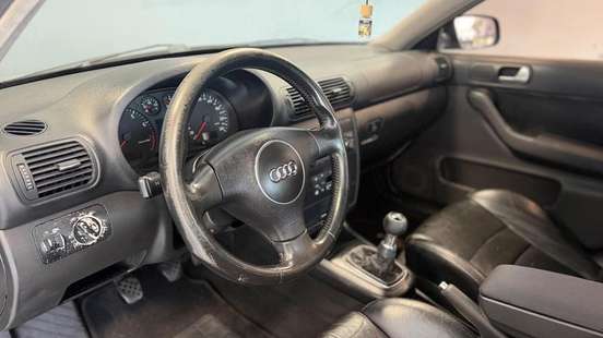 AUDI-A3-2004