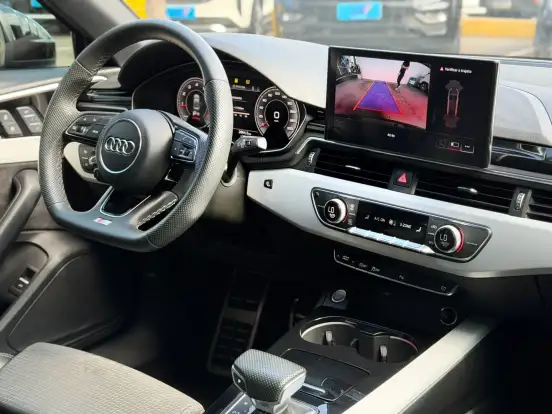 AUDI-A4-2023