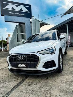 AUDI-Q3-2021