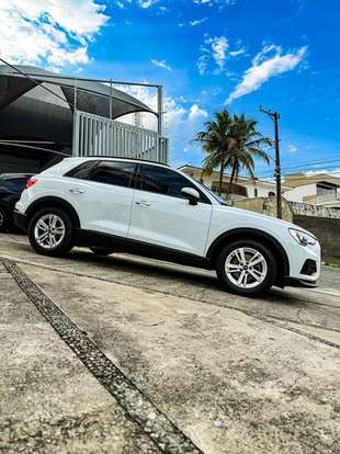 AUDI-Q3-2021