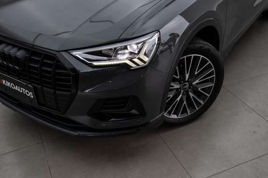 AUDI-Q3-2021