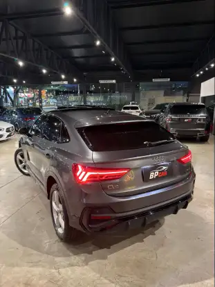 AUDI-Q3-2022