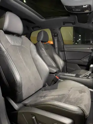 AUDI-Q3-2022