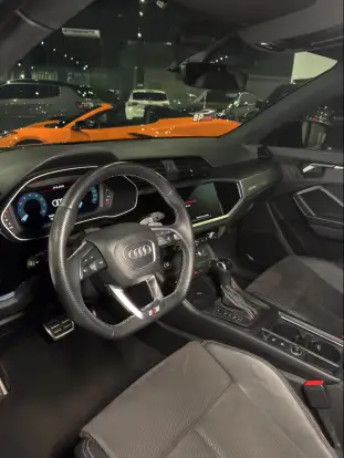 AUDI-Q3-2022