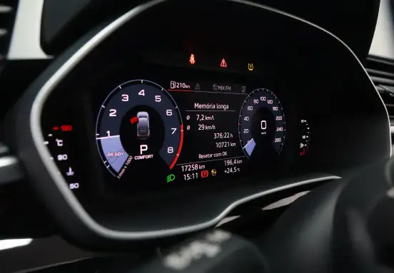 AUDI-Q3-2022