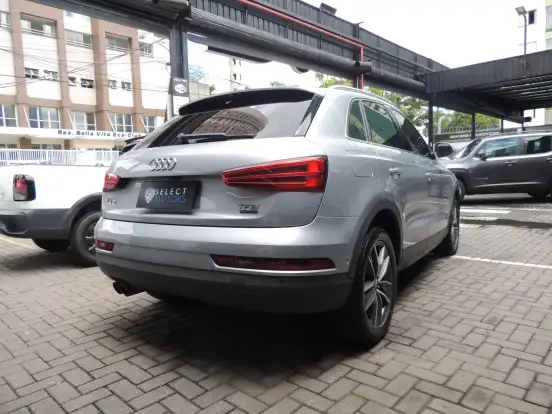AUDI-Q3-2017