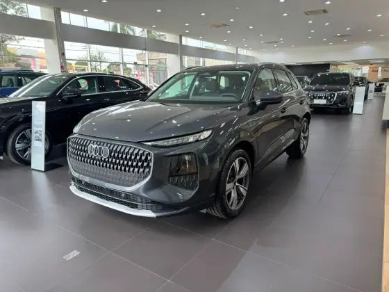 AUDI Q3 2.0 TFSI GASOLINA LAUNCH EDITION QUATTRO S TRONIC AUDI Q3 2.0 TFSI GASOLINA LAUNCH EDITION QUATTRO S TRONIC