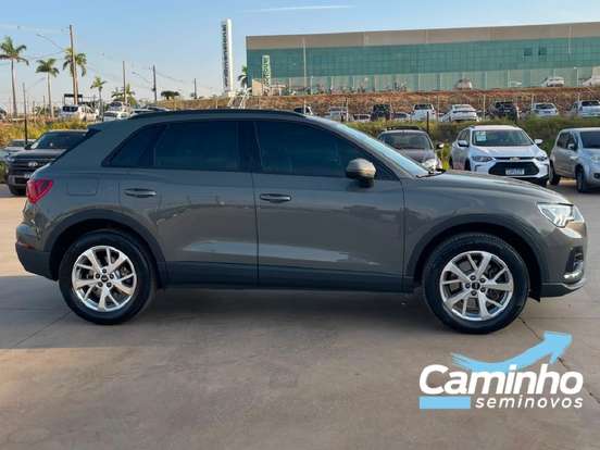 AUDI-Q3-2023