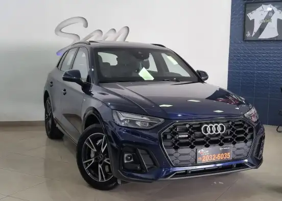 AUDI-Q5-2022