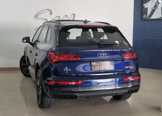 AUDI-Q5-2022