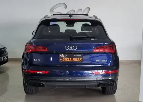AUDI-Q5-2022