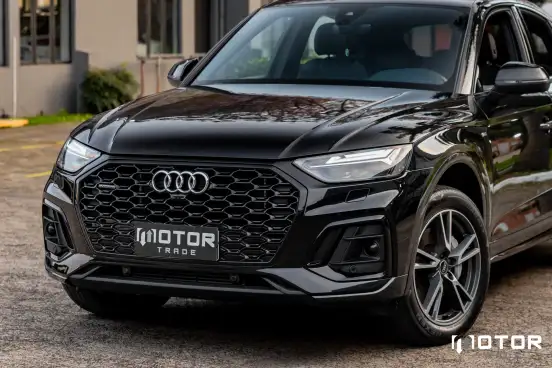 AUDI-Q5-2022