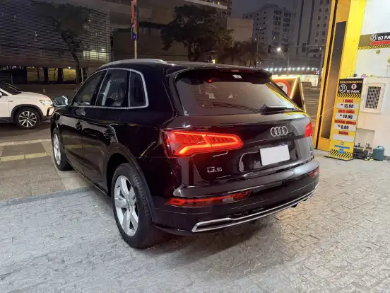 AUDI-Q5-2019