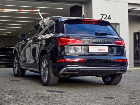 AUDI-Q5-2023