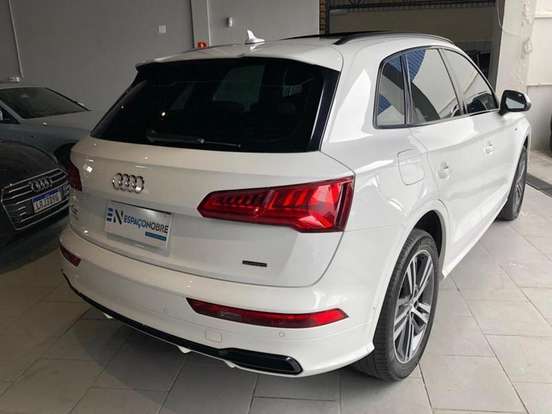 AUDI-Q5-2019