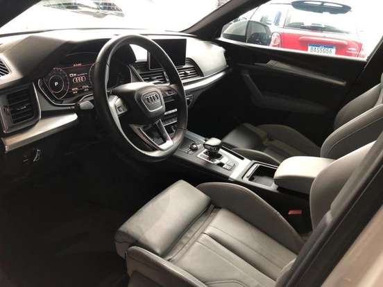 AUDI-Q5-2019