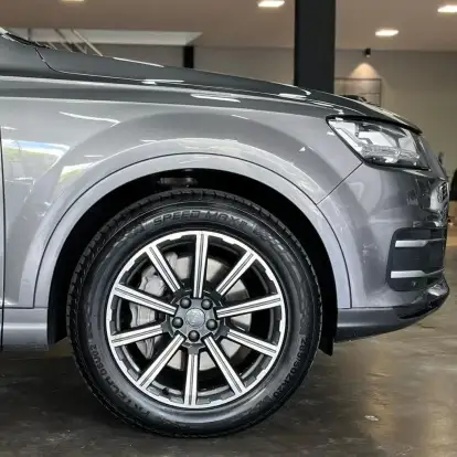 AUDI-Q7-2015