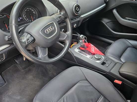 AUDI-A3-1.4 TFSI SEDAN ATTRACTION 16V GASOLINA 4P S-TRONIC AUDI-A3-2014