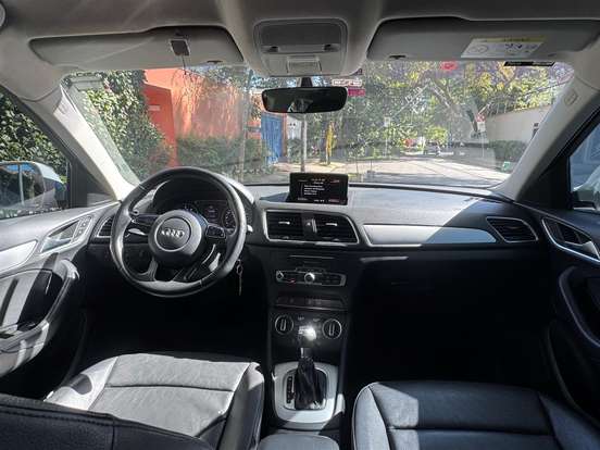 AUDI-Q3-2017