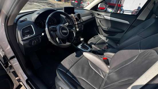 AUDI-Q3-2016