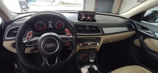 AUDI-Q3-2015