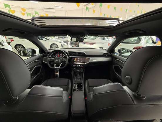 AUDI-Q3-2023