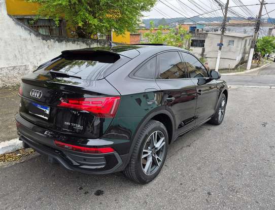 AUDI-Q5-2022