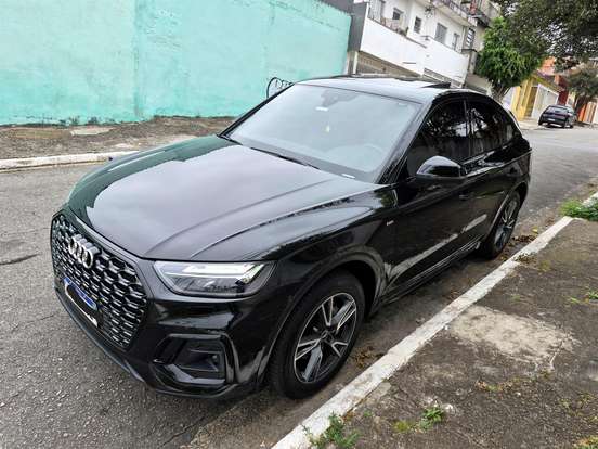 AUDI-Q5-2022