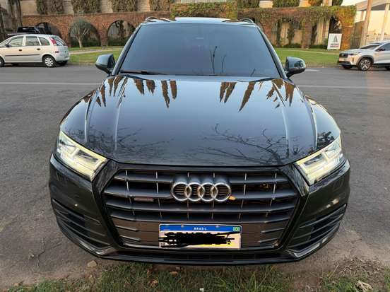 AUDI-Q5-2019