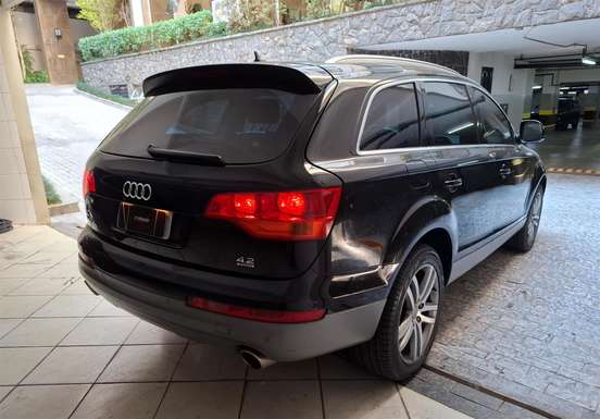 AUDI-Q7-2008