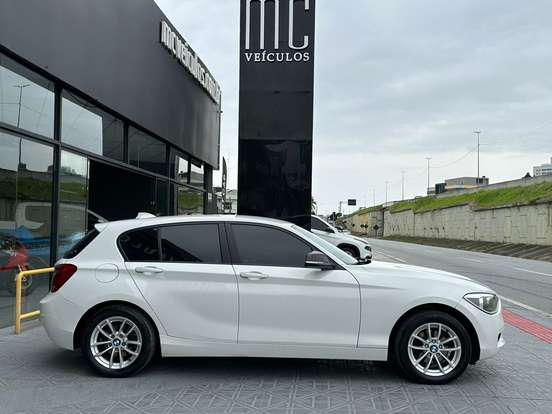 BMW-116i-1.6 16V TURBO GASOLINA 4P AUTOMÁTICO BMW-116i-2013