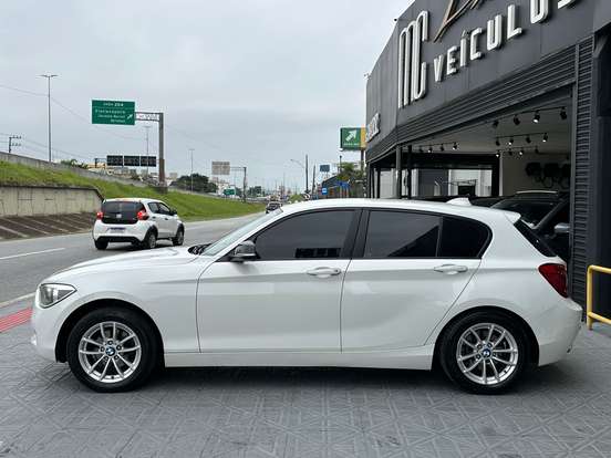 BMW-116i-1.6 16V TURBO GASOLINA 4P AUTOMÁTICO BMW-116i-2013